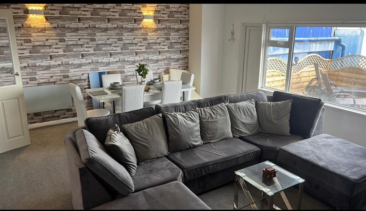 Sea View Lavish Apartment Sky Tv Whirlpool Bath Huge Balcony Newly Refurbished Bridlington Luaran gambar