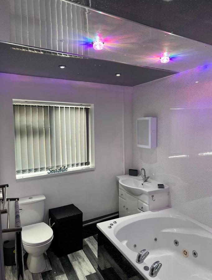 Sea View Lavish Apartment Sky Tv Whirlpool Bath Huge Balcony Newly Refurbished Bridlington Luaran gambar